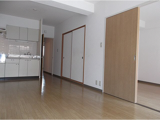 居室・リビング　リビング～洋室