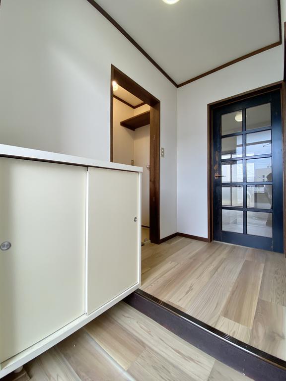 庭　玄関空間が独立しておりメリハリがつきます♪