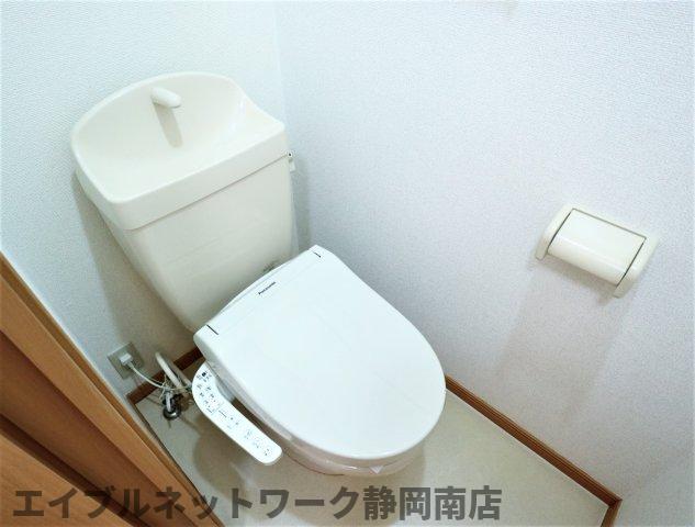 トイレ　温水洗浄便座付きトイレ♪