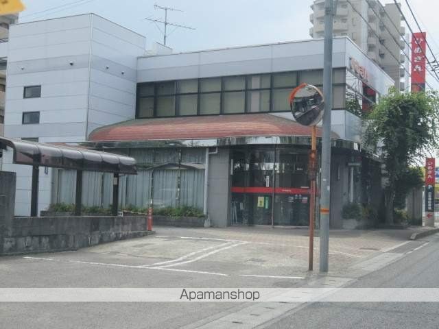 銀行　（株）愛媛銀行／中萩支店（銀行）まで185m