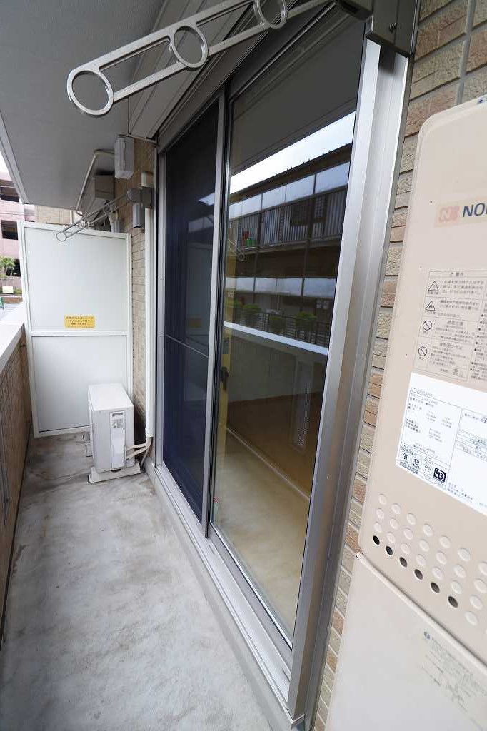 バルコニー　※同物件、別部屋の写真です。
