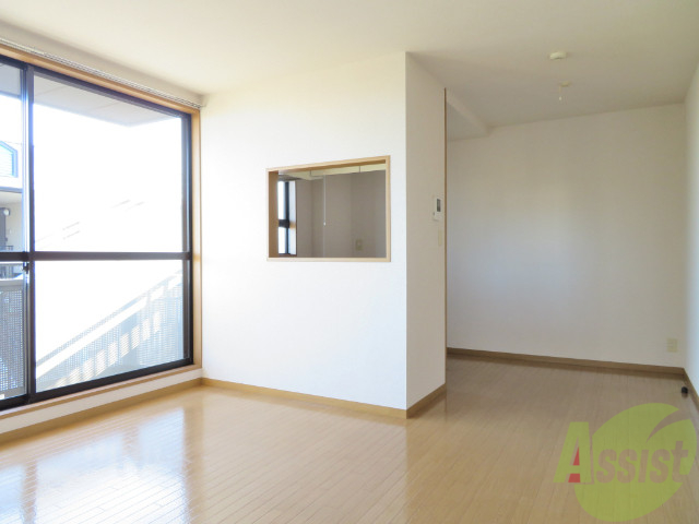 居室・リビング　広くてキレイなＬＤＫが広がっていて、充実した生活が送れそう。