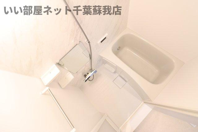 バス・シャワールーム　落ち着いた空間のお風呂です