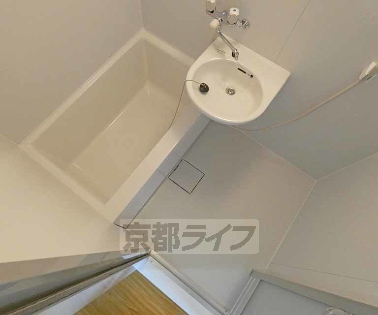 バス・シャワールーム　バスです