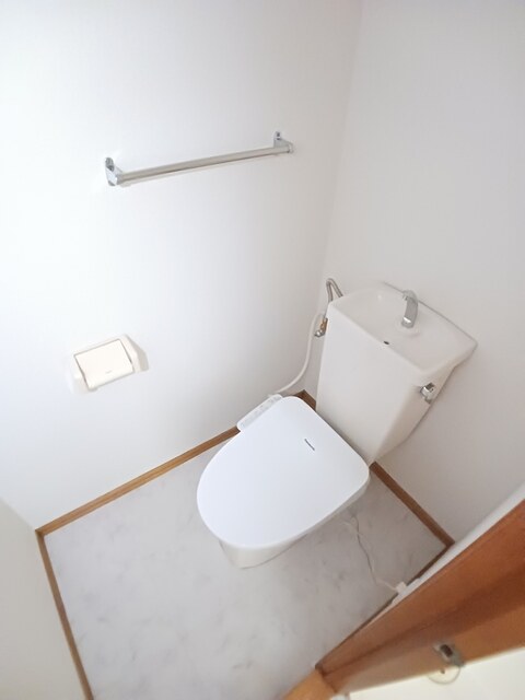エルディムシャルマンAのトイレ写真