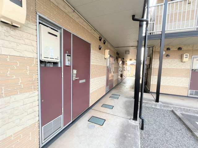 エントランス　駐車場