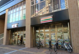 【新宿区西新宿のマンションのコンビニ】