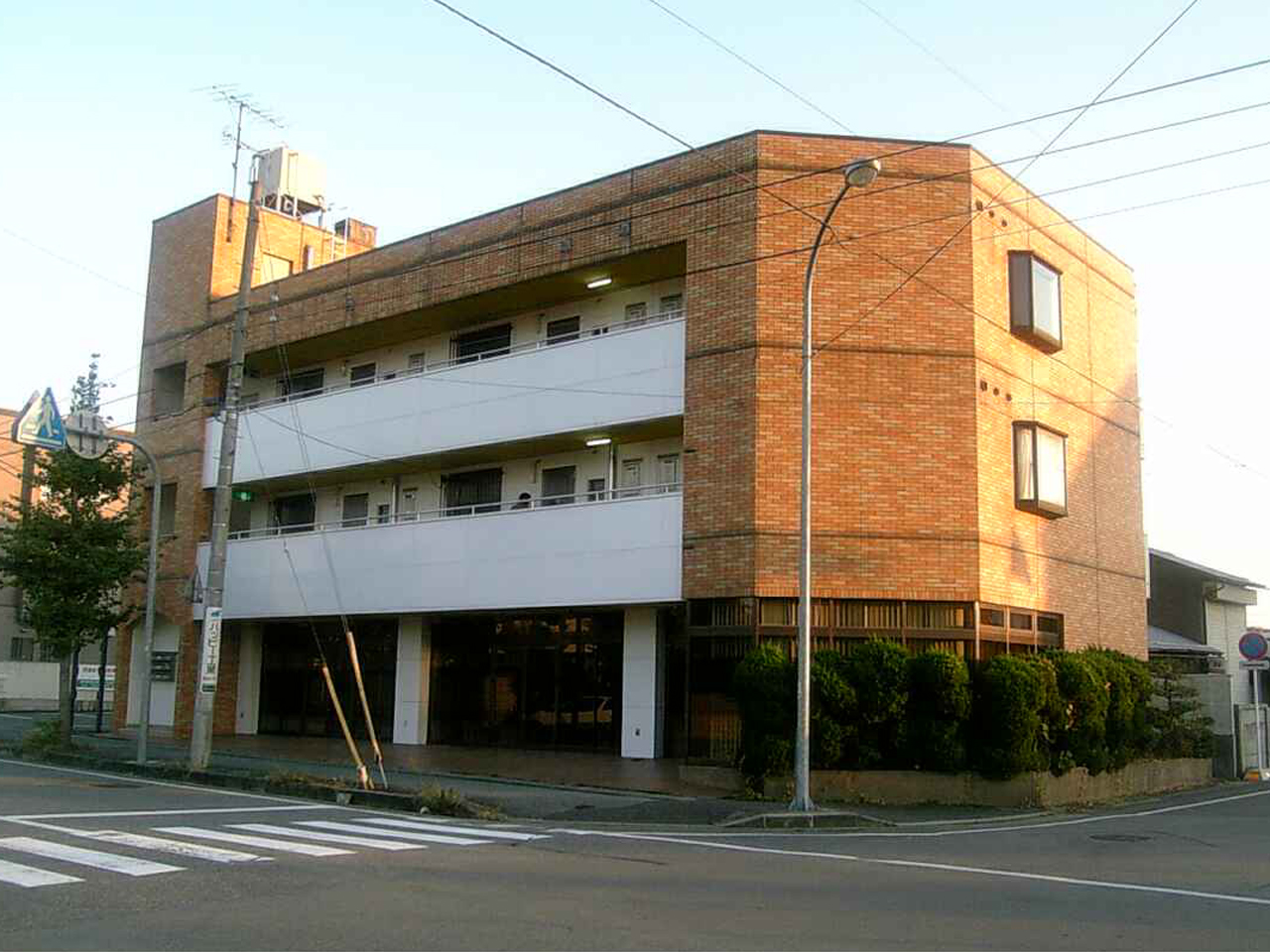 山形市宮町のマンションの建物外観