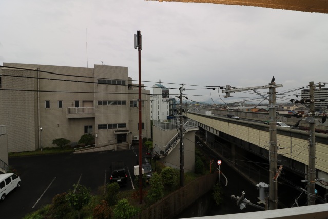 コンビニ　ファミリーマート藤井寺小山四丁目店（コンビニ）まで641m