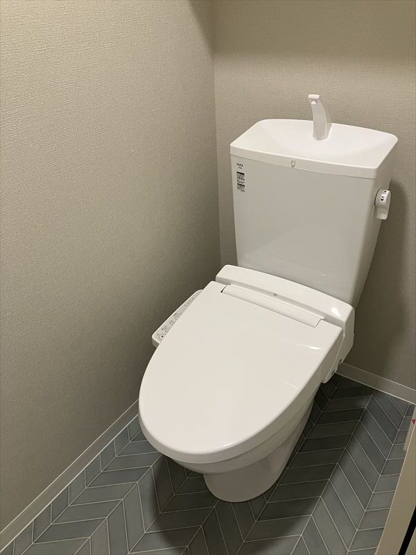 ジュネス土山駅前のトイレ写真