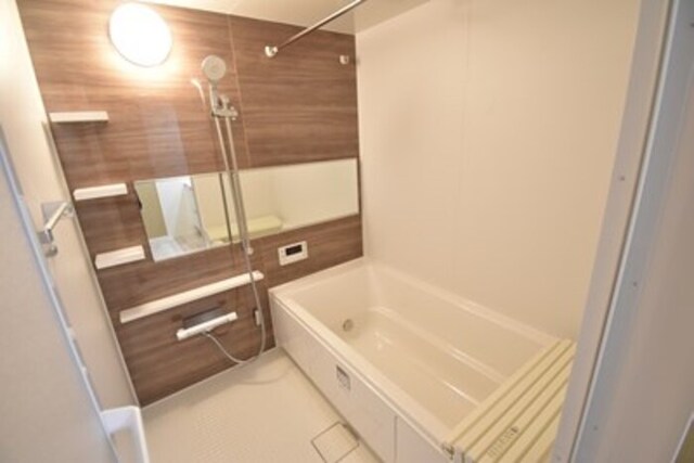 バス・シャワールーム　浴室