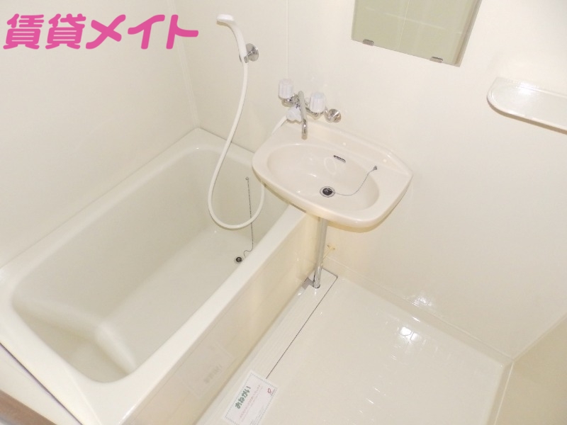 バス・シャワールーム　別部屋参考写真です