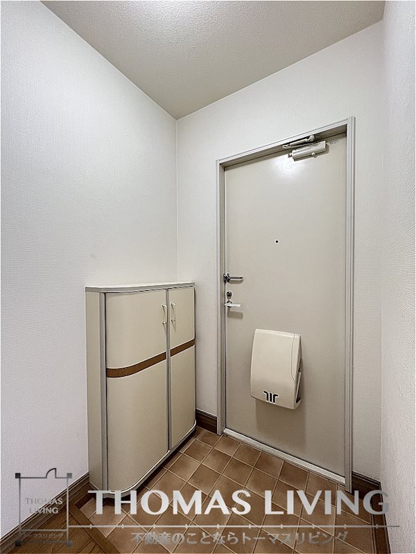 玄関　シューズボックス御座いますよ。