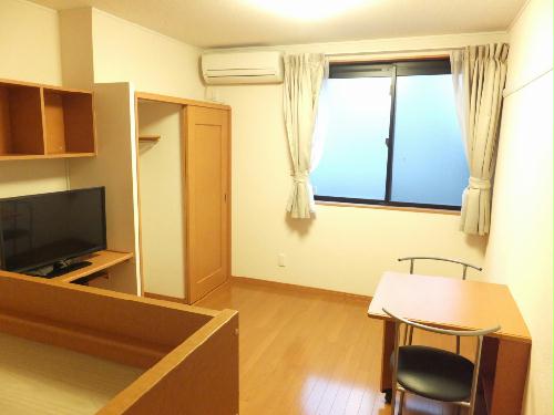 居室・リビング　大型家電設置済みのお部屋です。