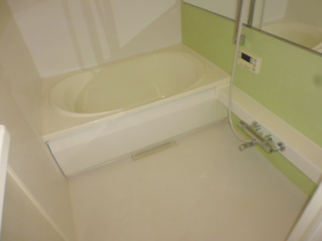 バス・シャワールーム　追い焚きバス