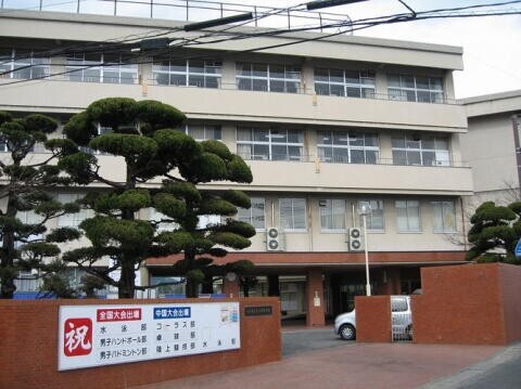 中学校　総社市立総社西中学校（中学校）まで1826m