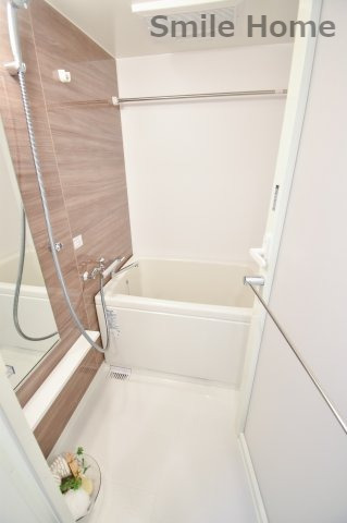 バス・シャワールーム　浴室乾燥は梅雨時や洗濯物が多くても安心です。