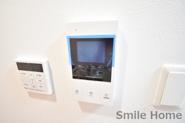 セキュリティ　TVモニターホンは安心ですね。誰か確認してから開けて下さいね