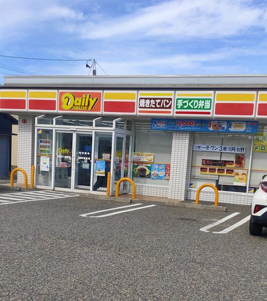 コンビニ　デイリーヤマザキ 新潟五十嵐東店（コンビニ）まで751m