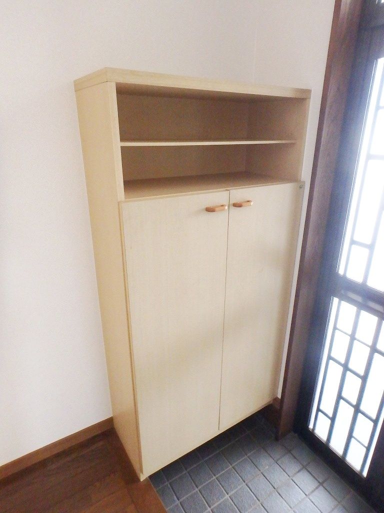 玄関　シューズボックス付きの玄関です☆