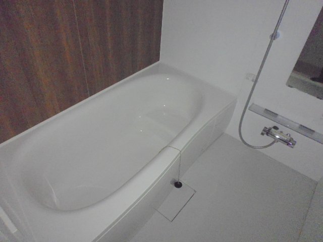 バス・シャワールーム　追い焚きバス