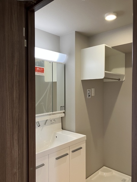 洗面設備　２０３　洗面化粧台