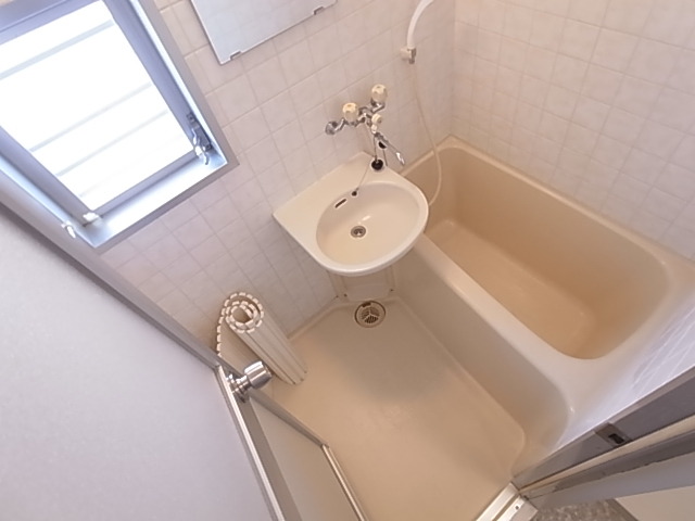 バス・シャワールーム　バスルーム