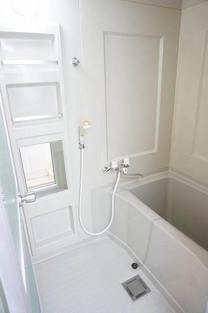 バス・シャワールーム　浴室