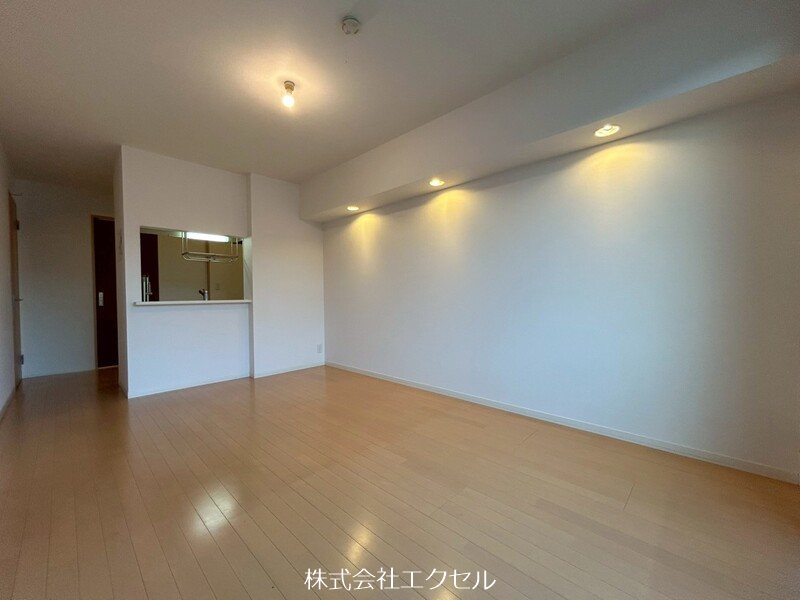 居室・リビング　人気のカウンターキッチンです。