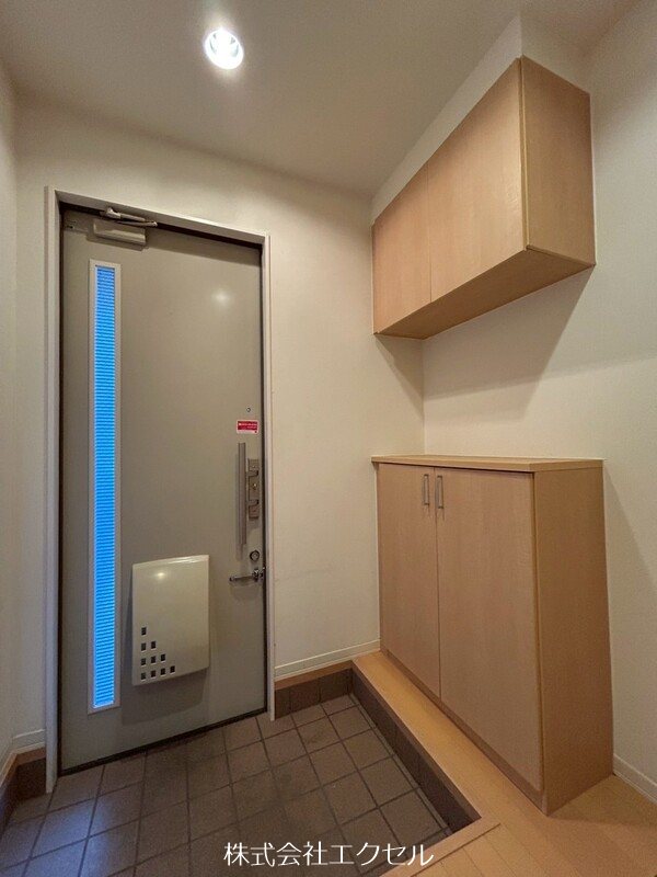 玄関　シューズボックス完備の綺麗な玄関です