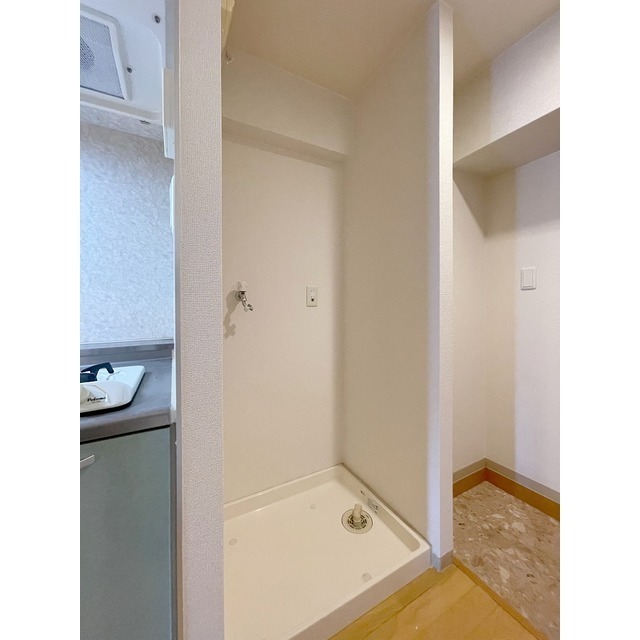 その他　写真は６０７号室のものです。