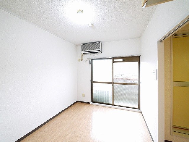 その他部屋・スペース　シンプルなつくりのお部屋は家具も配置しやすいです