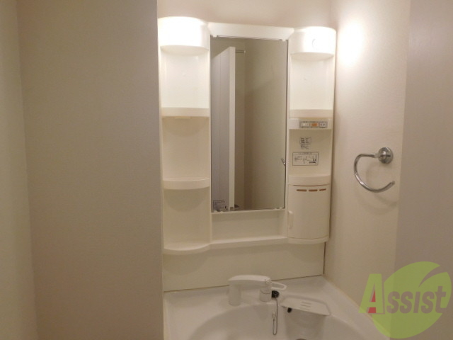 洗面設備　シャンプードレッサーです朝の身支度も快適です～