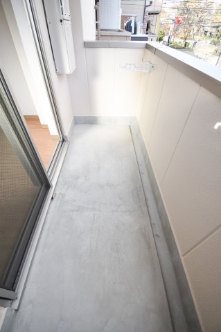 バルコニー　明るいバルコニーです