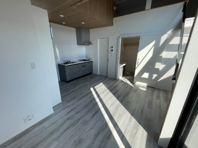 居室・リビング　反転タイプ