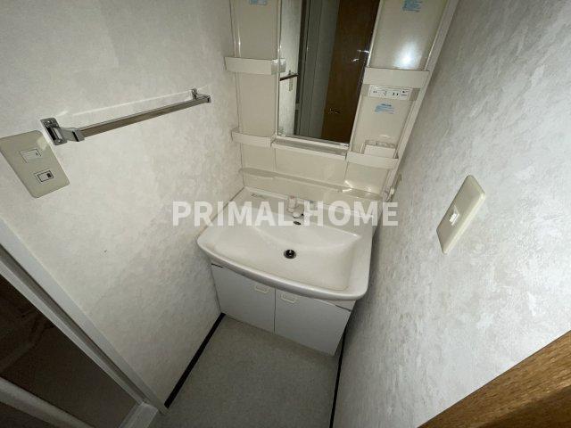 洗面設備　同タイプの室内写真です