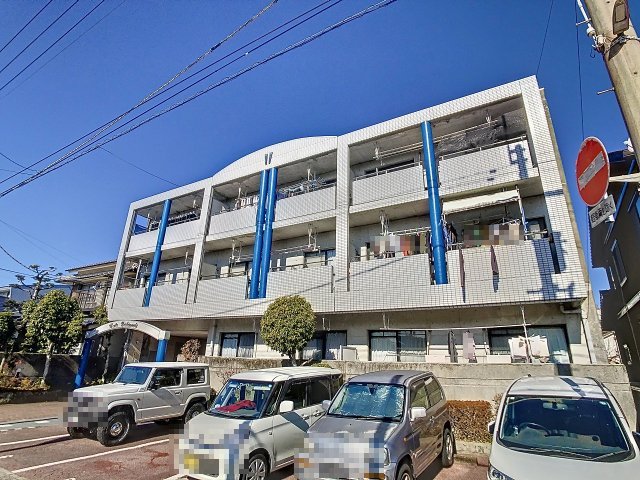 建物外観　現況が相違する場合は現況を優先致します。