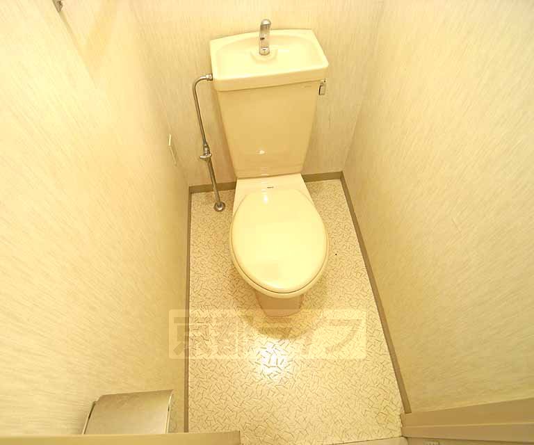 トイレ　清潔感溢れるトイレです。