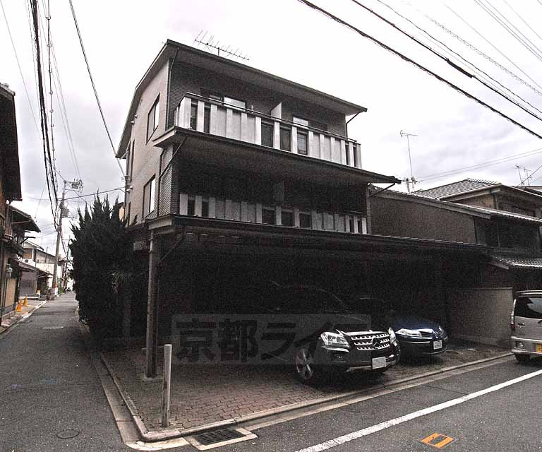 建物外観　閑静な住宅街にあります。