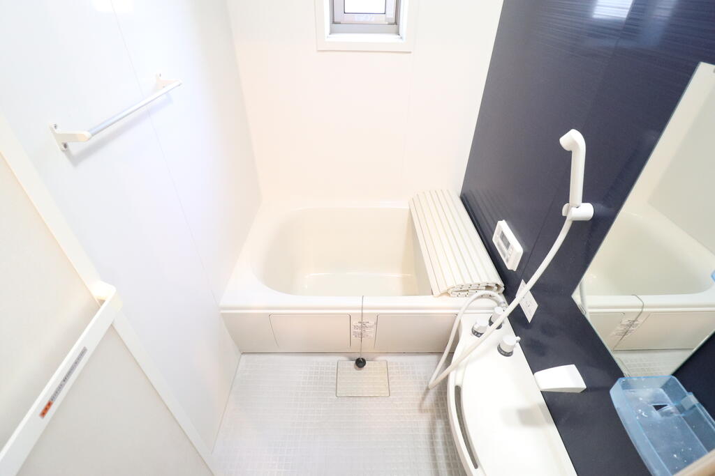 バス・シャワールーム　バスルーム