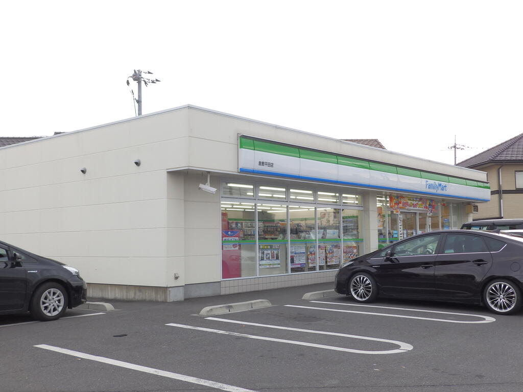 コンビニ　ファミリーマート倉敷新田店（コンビニ）まで171m