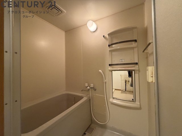 バス・シャワールーム　鏡有