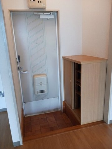 エルシャトウ吉備Iの玄関写真