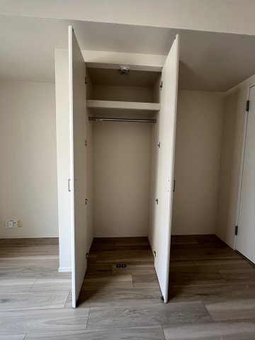 収納　天井高までたっぷり収納できるクローゼッ