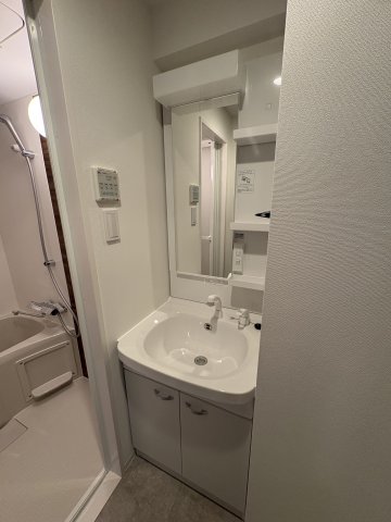 洗面設備　脱衣スペースもあります