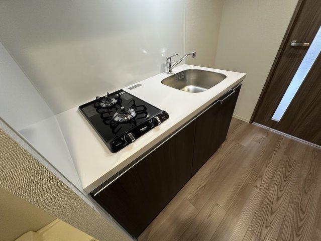 キッチン　同マンション・同型別号室を撮影