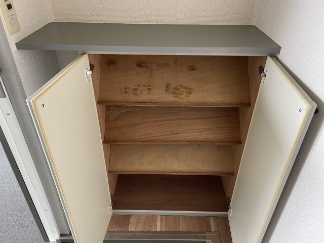 収納　イメージとして同建物他部屋を表示しています