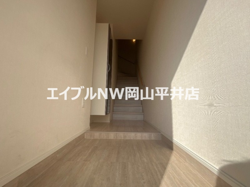 ウィステリアの玄関写真
