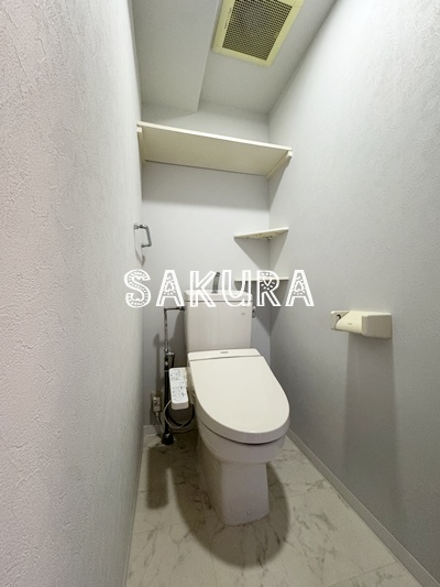 トイレ　嬉しい温水洗浄便座♪