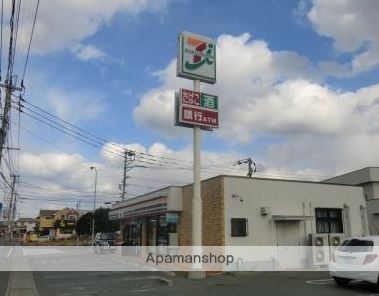 コンビニ　セブンイレブン（コンビニ）まで602m